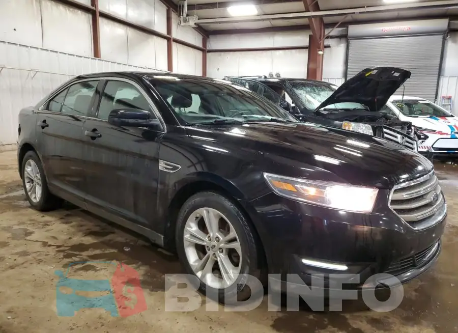 1FAHP2E82JG138730 Photo# 4