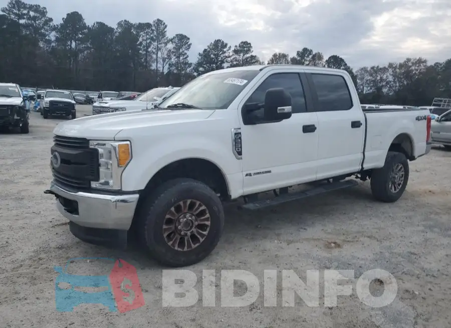 1FT7W2BT3HEF42353 Photo# 1