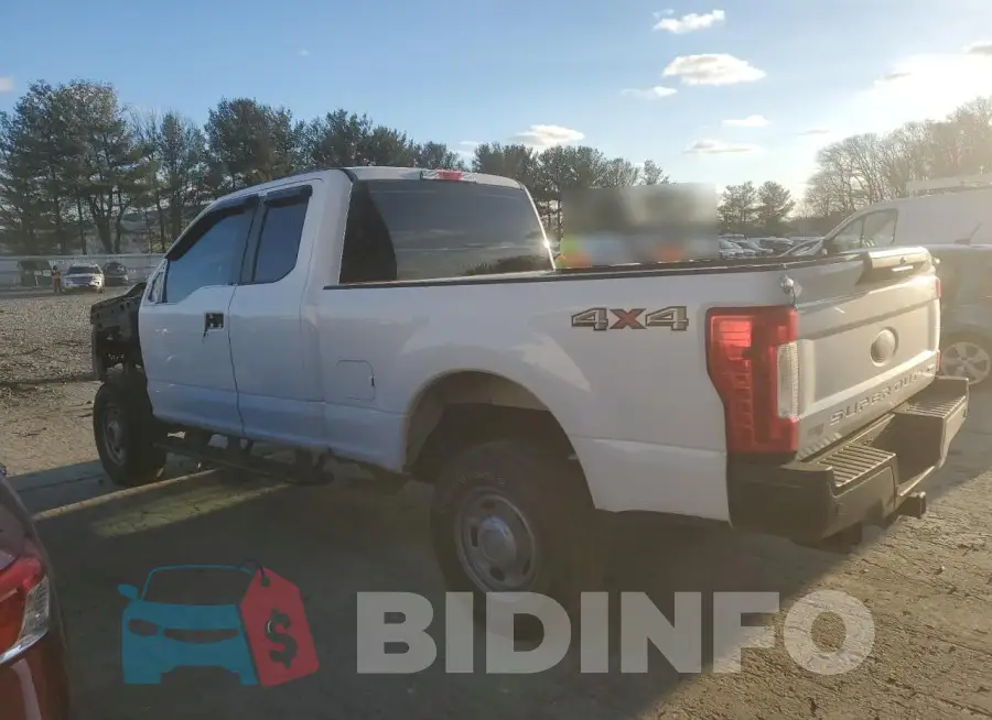 1FT7X2B69HED21492 Photo# 2