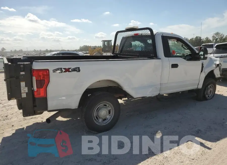1FTBF2B61JEC69052 Photo# 3