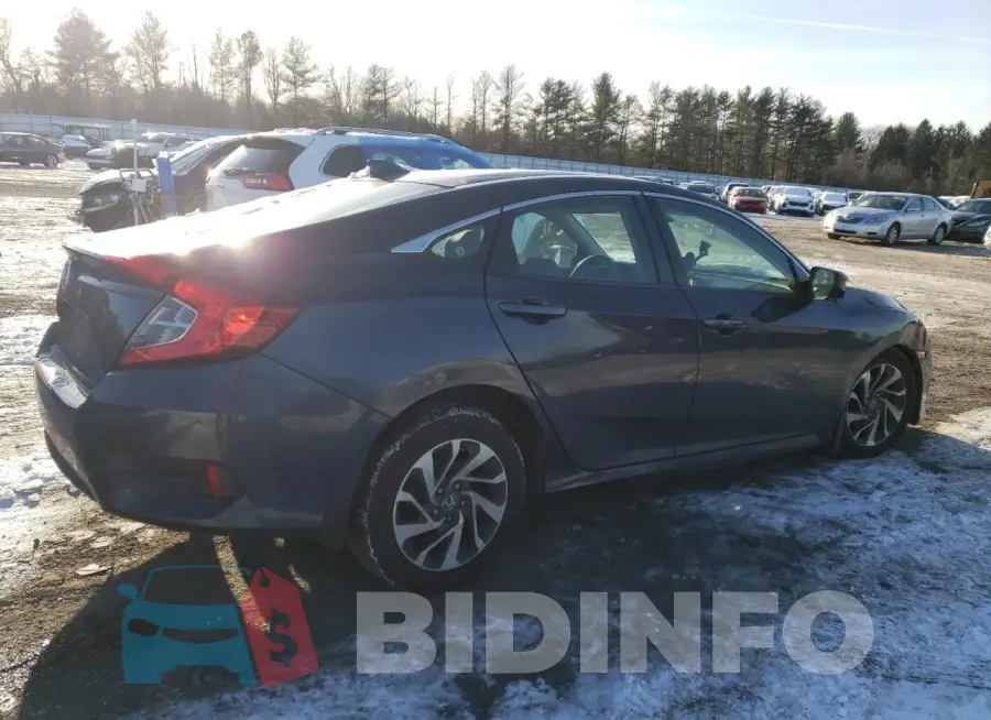 2HGFC2F73HH572092 Photo# 3