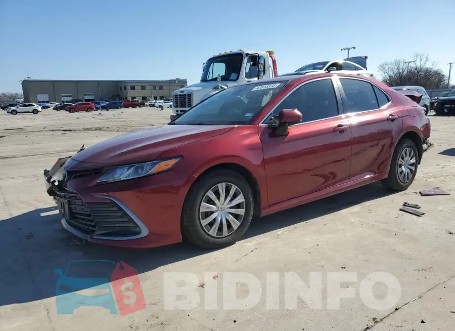 4T1C31AK9NU589748 Photo# 1