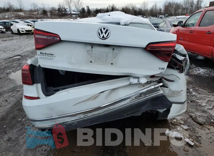 1VWLA7A38KC013640 Photo# 6