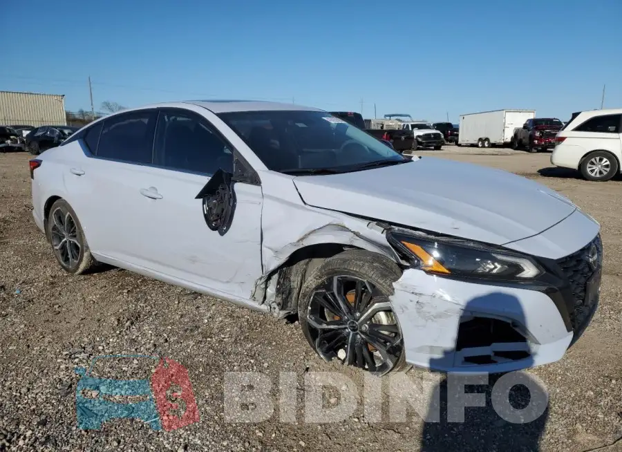1N4BL4CV5RN341074 Photo# 4