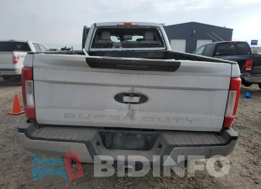 1FT7W2BT4JEB95833 Photo# 6