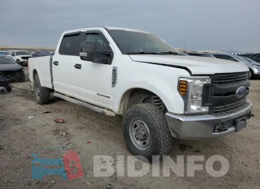 1FT7W2BT4JEB95833 Photo# 4