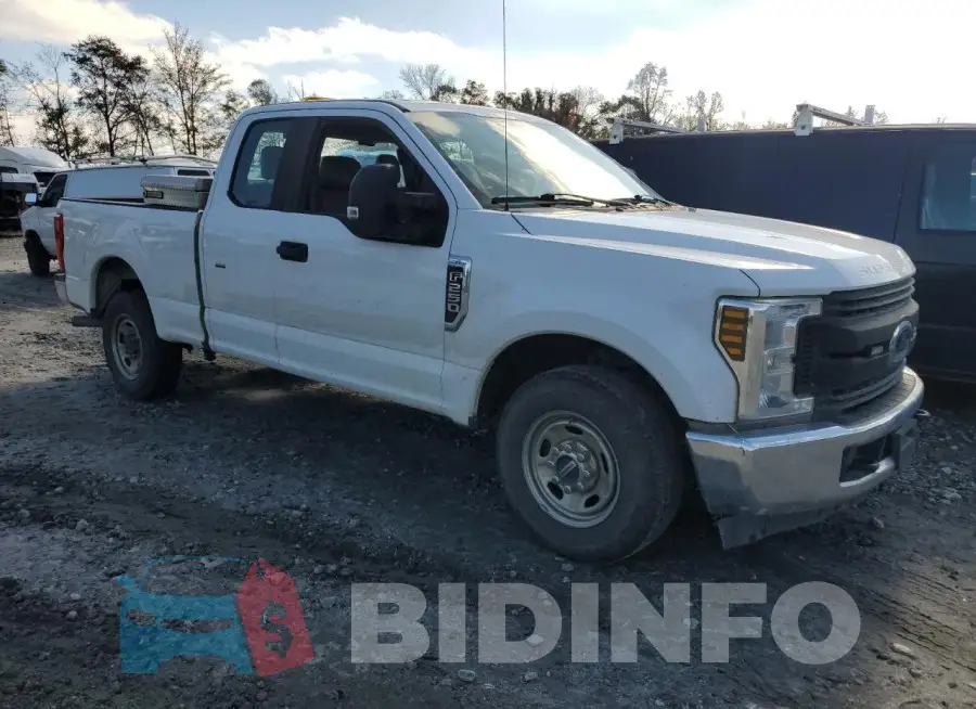 1FT7X2A68KEG66277 Photo# 4