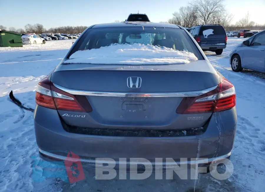 1HGCR2F30HA125183 Photo# 6