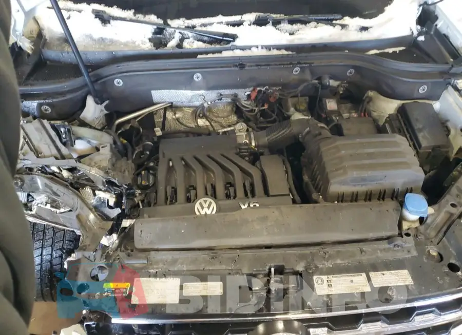 1V2MR2CA4JC508199 Photo# 12
