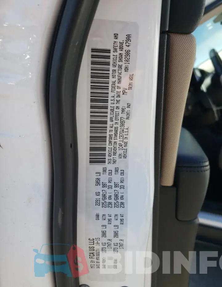 1C4PJLCB7GW190977 Photo# 12