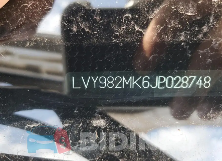 LVY982MK6JP028748 Photo# 13