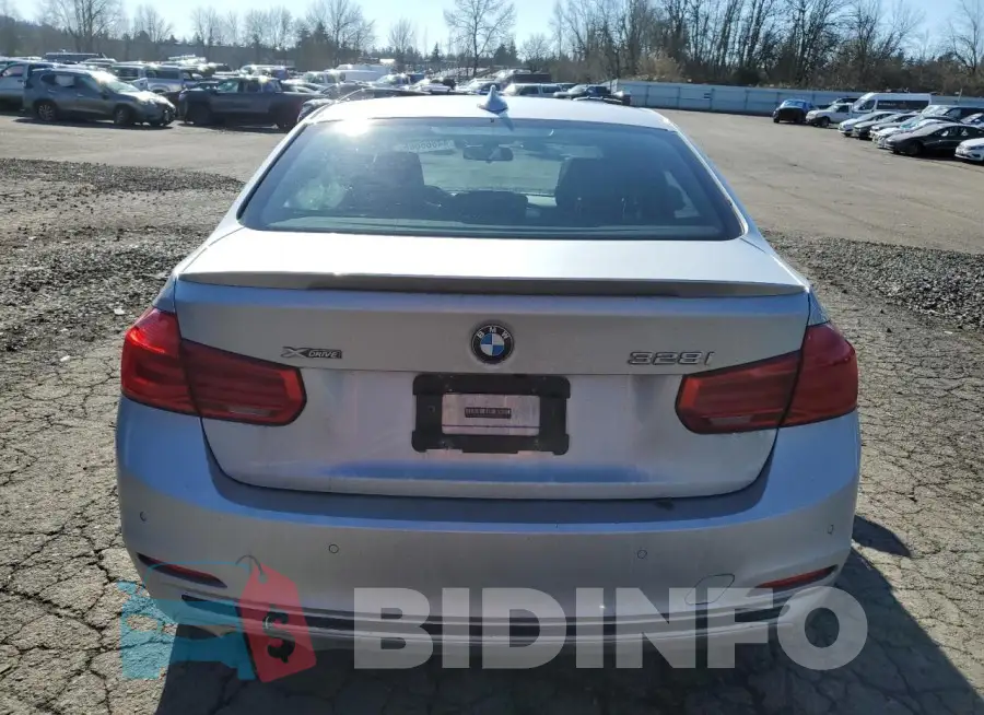 WBA8E3G5XGNU01458 Photo# 6