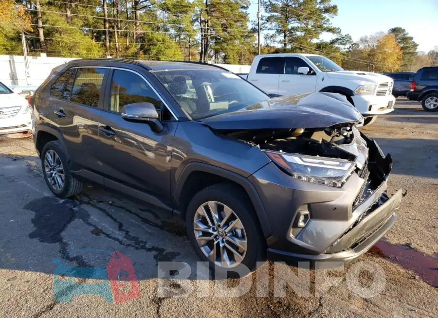 2T3C1RFVXPC226331 Photo# 4