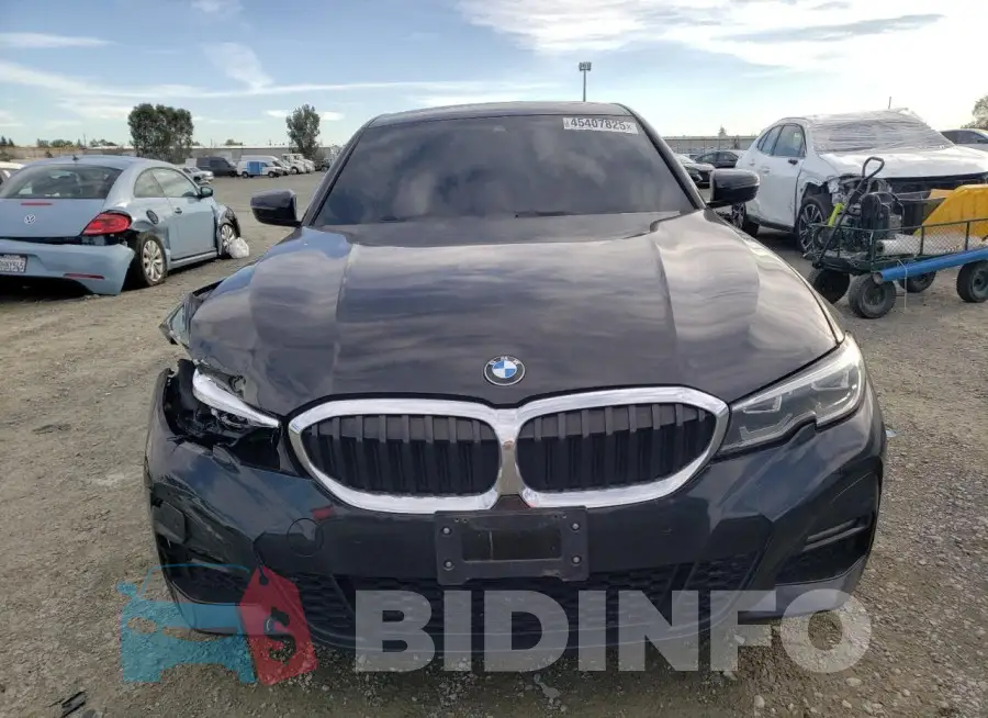 3MW5R1J0XM8B73677 Photo# 5