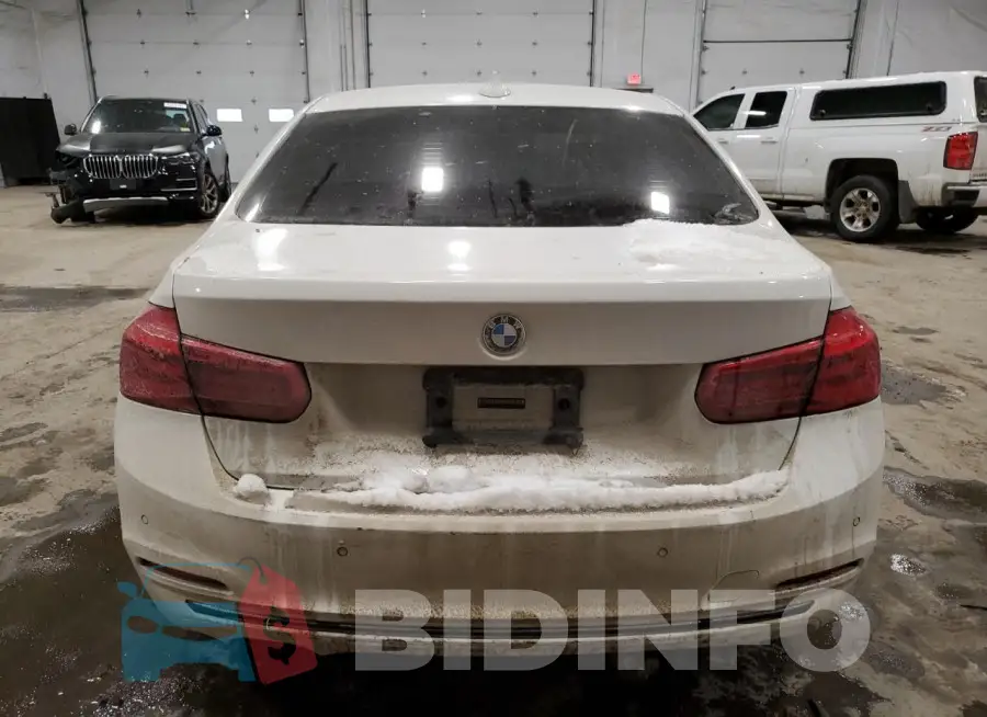 WBA8E3G58GNU02754 Photo# 6