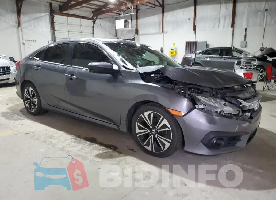 19XFC1F30HE003511 Photo# 4