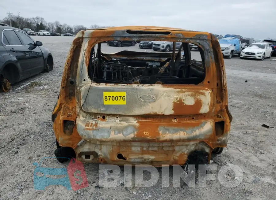 KNDJN2A2XH7488989 Photo# 6