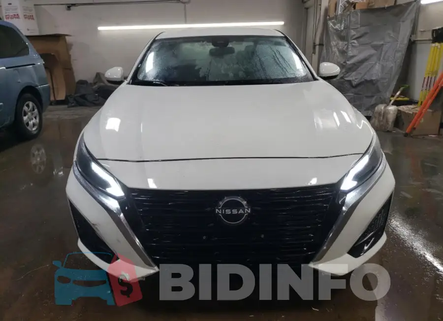 1N4BL4BV3PN384195 Photo# 5