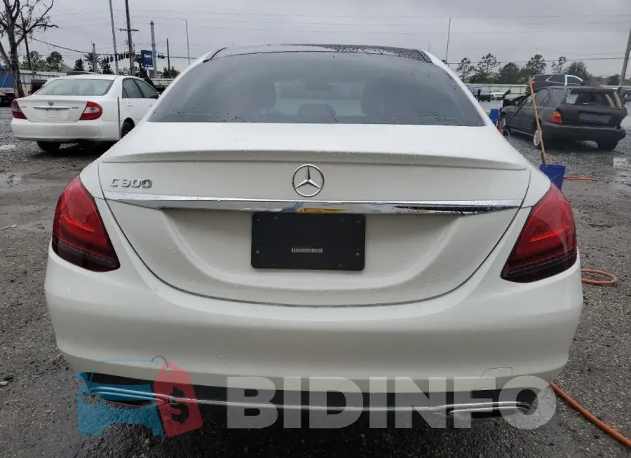 55SWF8DB4LU324026 Photo# 6