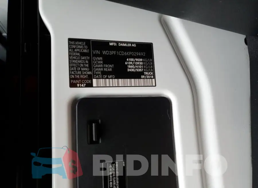 WD3PF1CD6KP029492 Photo# 13