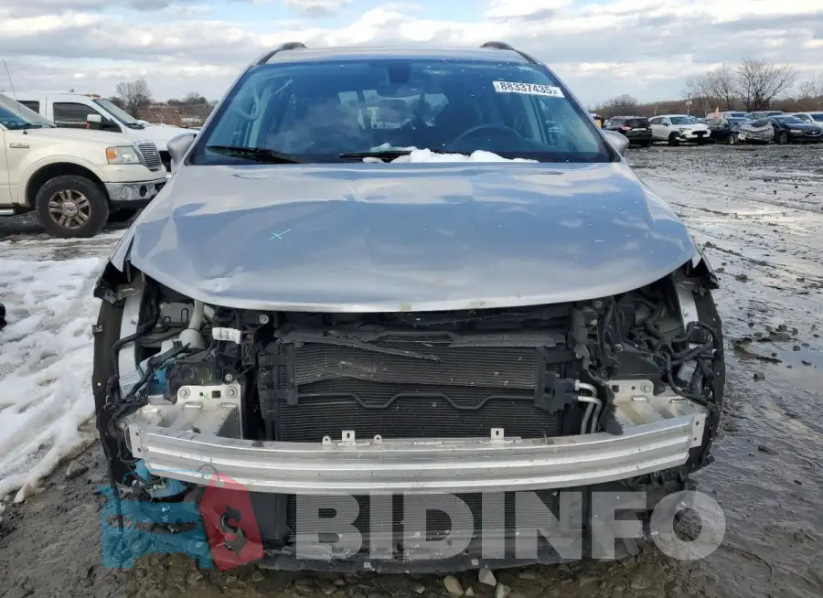 2C4RC1BG4JR332853 Photo# 5