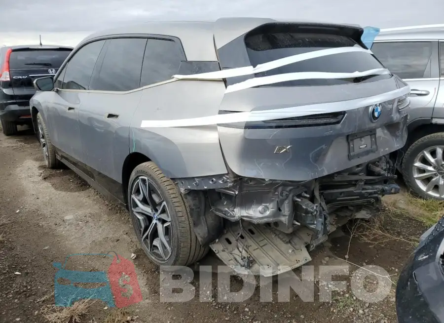 WB523CF0XRCN30556 Photo# 2