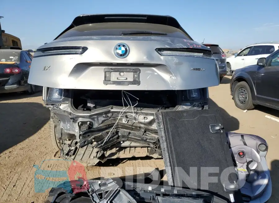 WB523CF0XRCN30556 Photo# 6