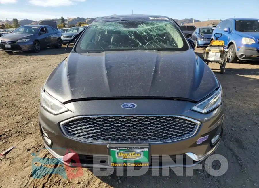 3FA6P0SU5KR201732 Photo# 5