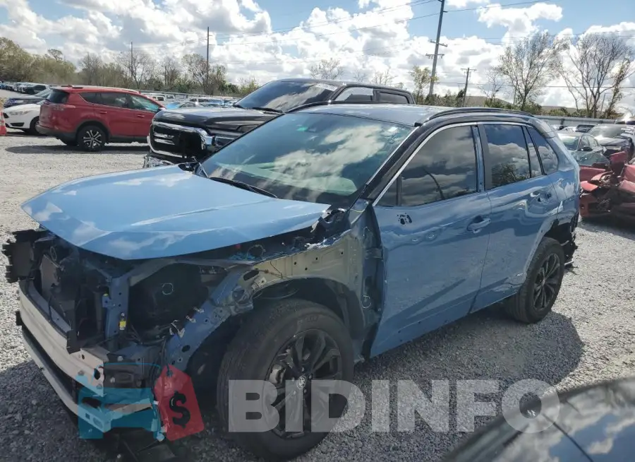 2T3E6RFV4PW040437 Photo# 1
