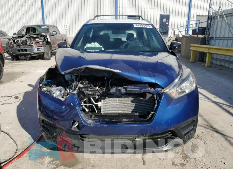 3N1CP5CU2JL535892 Photo# 5