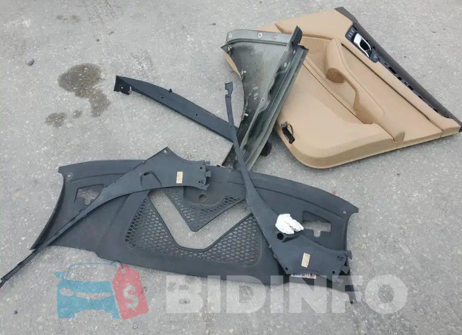 WP1AB2A51GLB50209 Photo# 13
