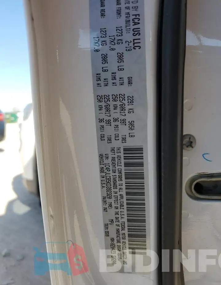 1C4PJLCB5KD392320 Photo# 13