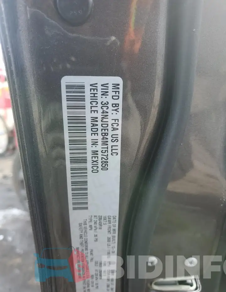3C4NJDEB4MT572850 Photo# 12