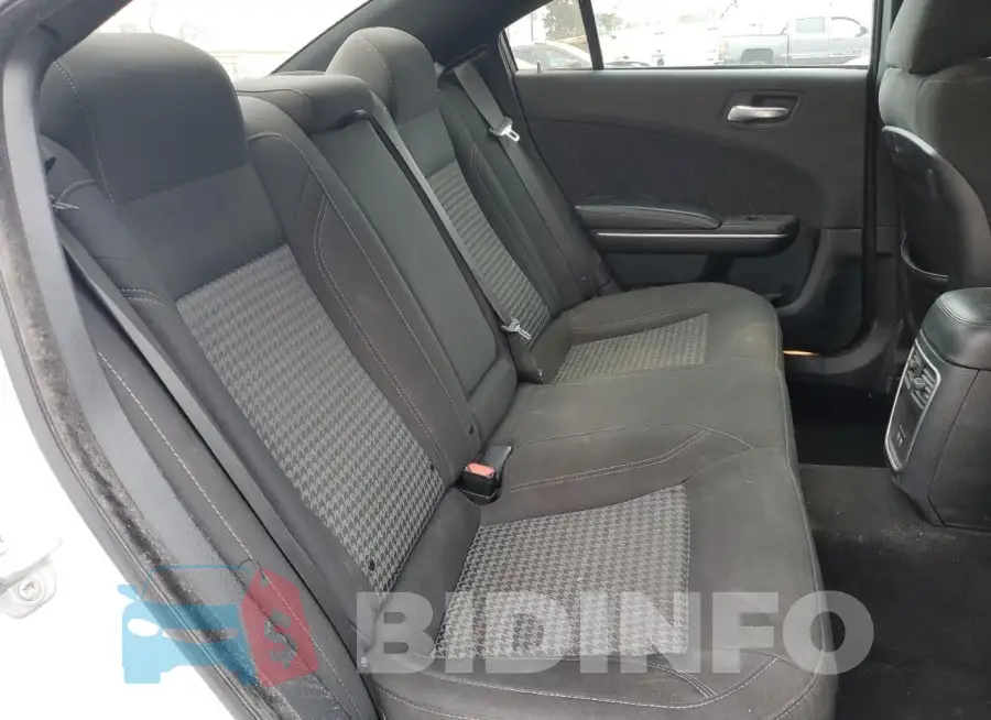 2C3CDXJG9KH756208 Photo# 10