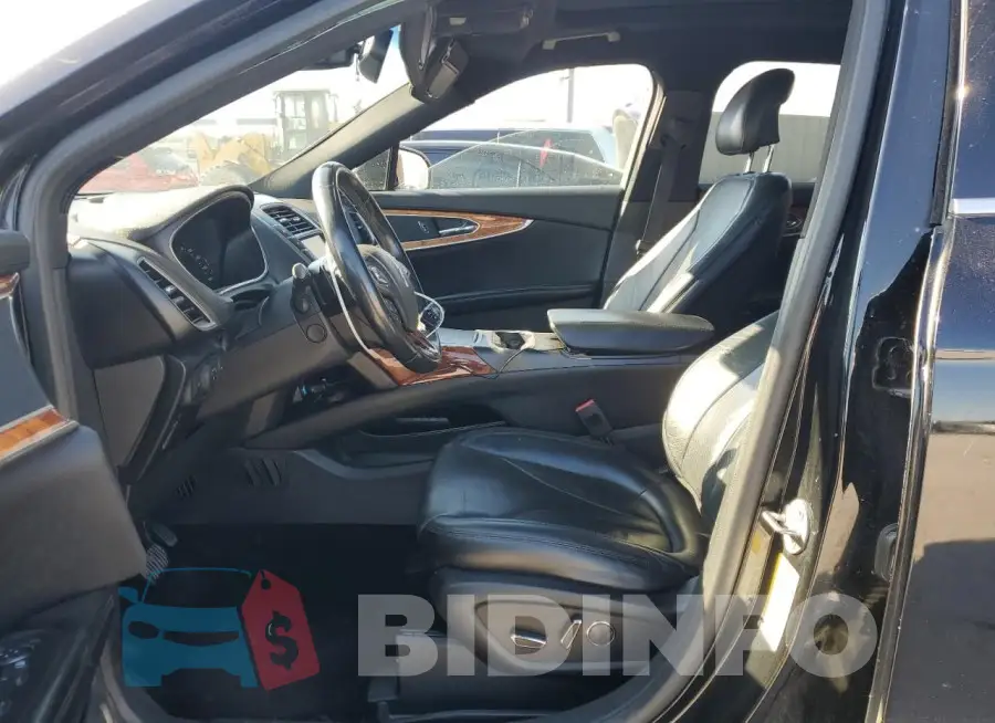 2LMTJ8LR6GBL82207 Photo# 7