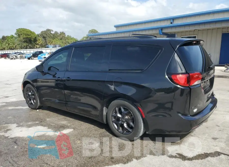 2C4RC1EG4LR193242 Photo# 2