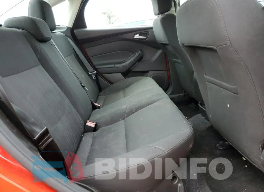 1FADP3F21GL252913 Photo# 10