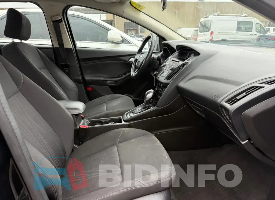 1FADP3F23GL230086 Photo# 5