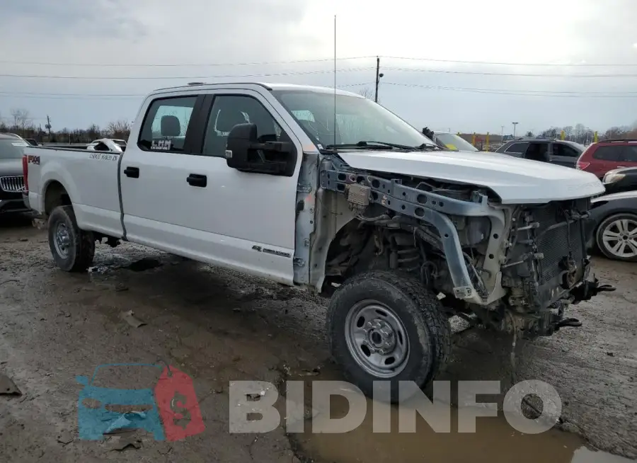 1FT7W2BT3JEC26389 Photo# 4