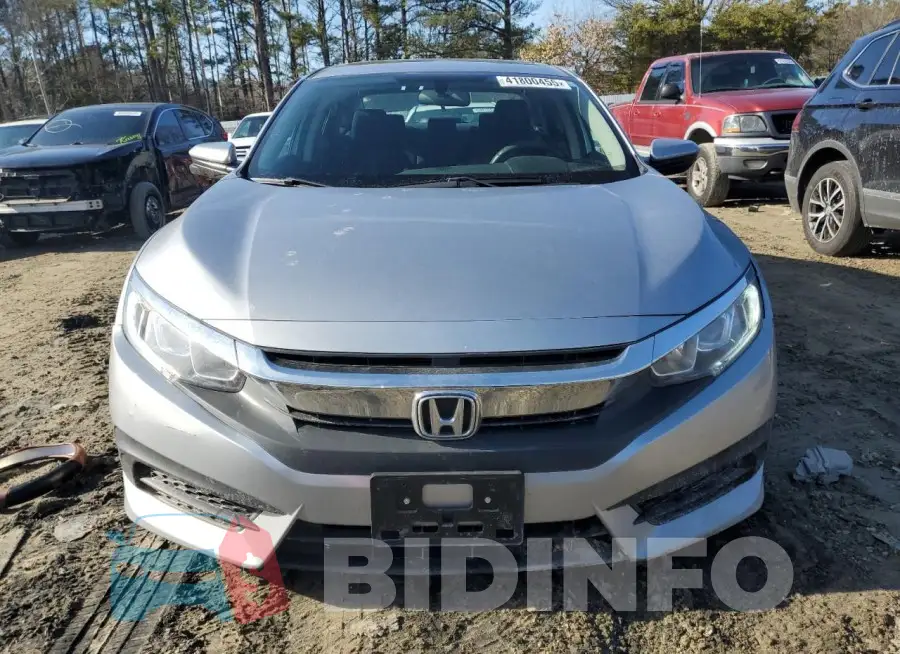 19XFC2F74HE039243 Photo# 5