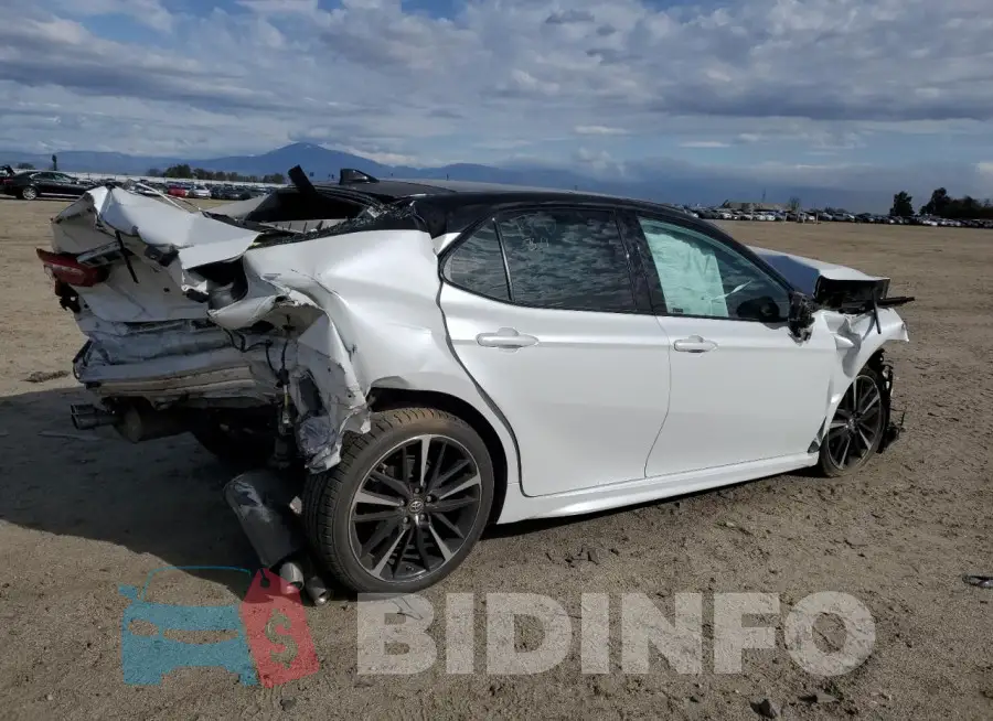 4T1B61HK2KU245456 Photo# 3