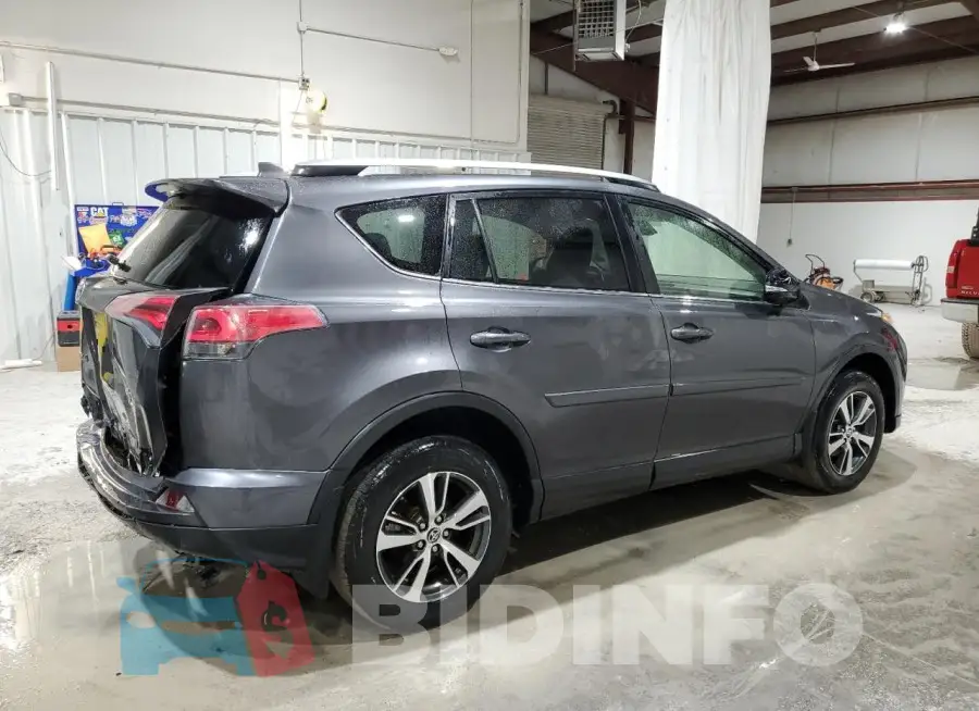 JTMRFREV2HJ112304 Photo# 3