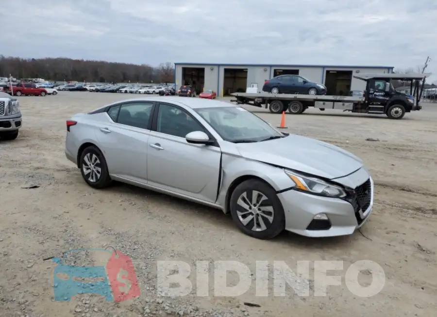 1N4BL4BV3MN352746 Photo# 4