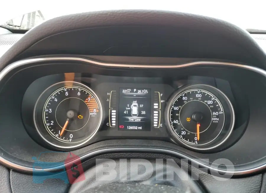 1C4PJLCX2KD160835 Photo# 9