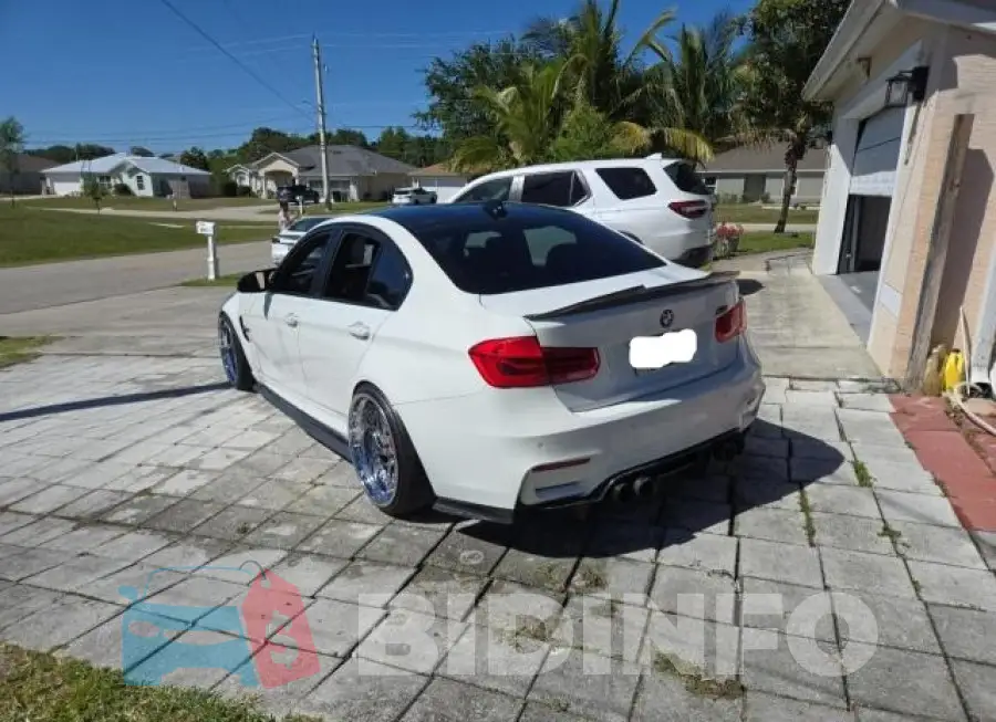 WBS8M9C57J5J78309 Photo# 3