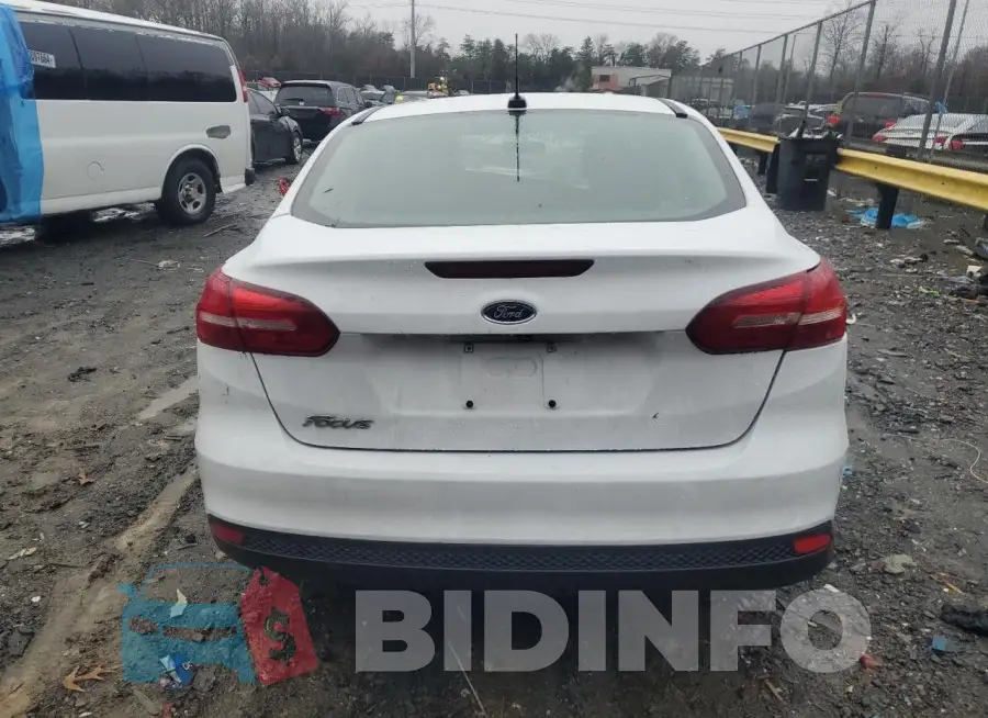 1FADP3E26JL266329 Photo# 6