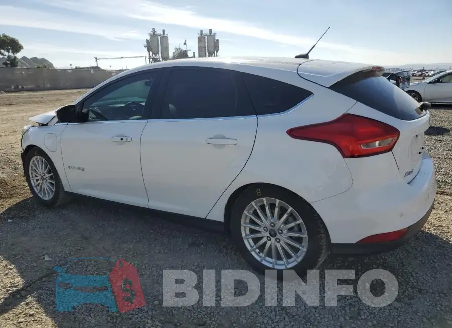 1FADP3R48JL313002 Photo# 2