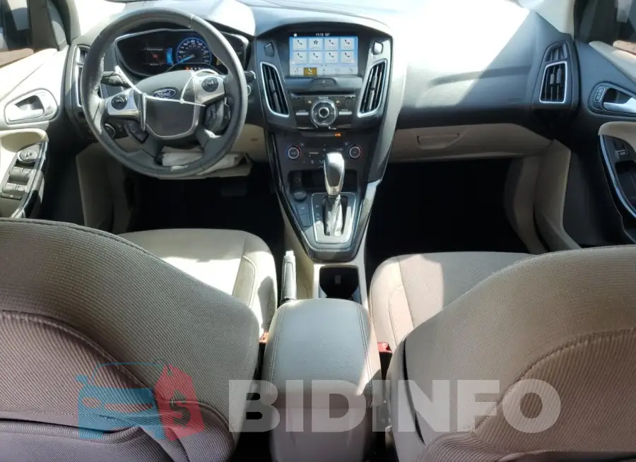 1FADP3R48JL313002 Photo# 8