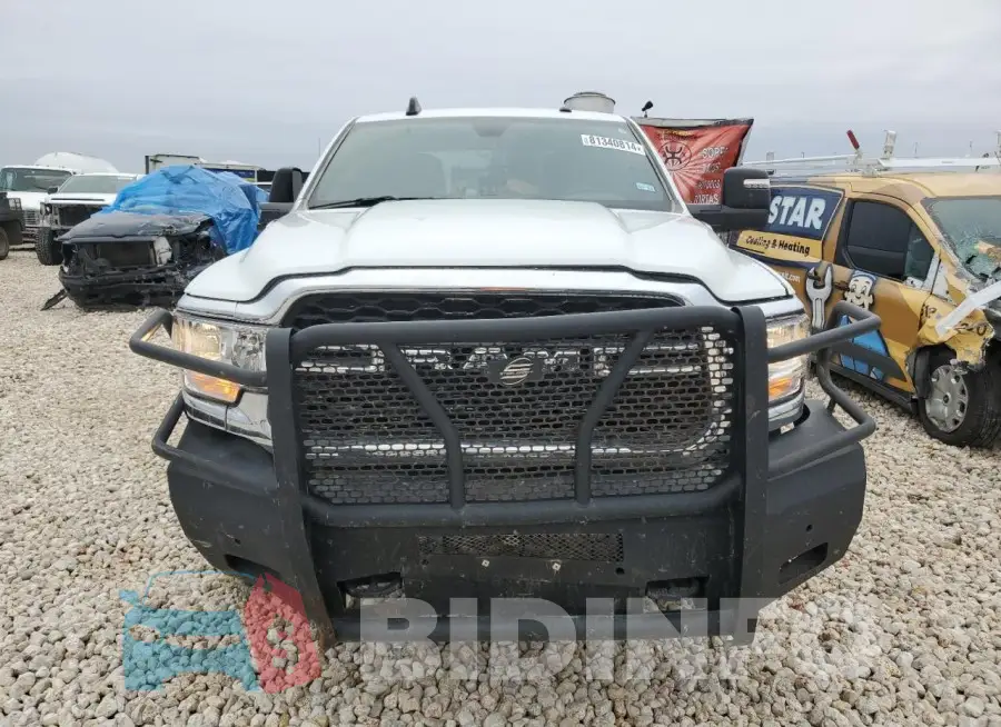 3C6UR5HJ7RG139575 Photo# 5