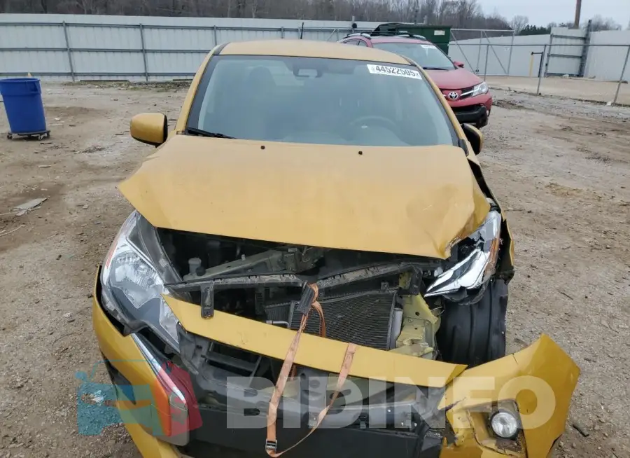 ML32AUHJ9MH007341 Photo# 5